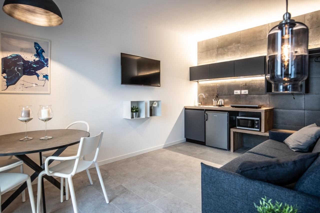 Sei Garda Apartments เปสเคียรา เดล การ์ดา ภายนอก รูปภาพ