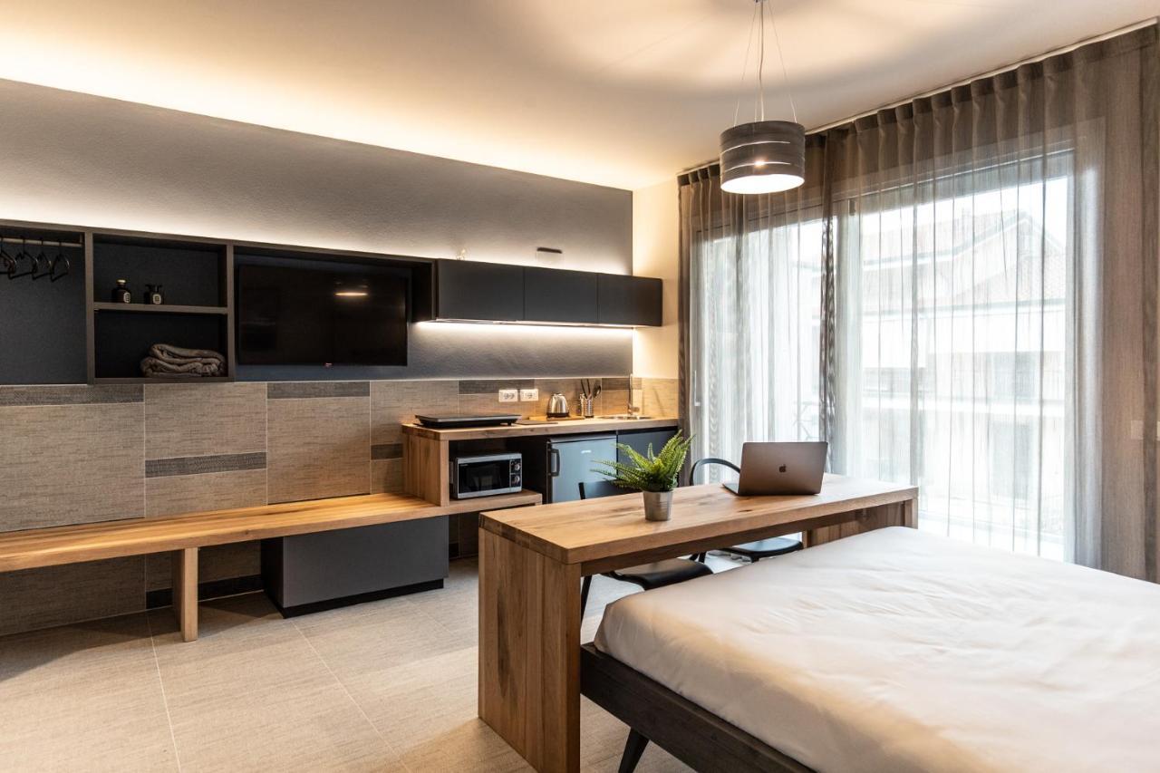 Sei Garda Apartments เปสเคียรา เดล การ์ดา ภายนอก รูปภาพ