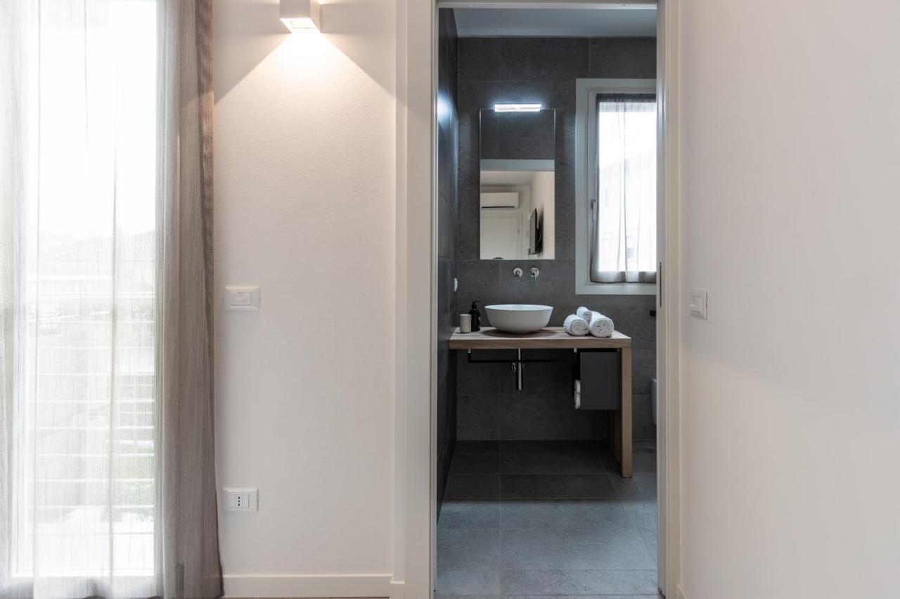 Sei Garda Apartments เปสเคียรา เดล การ์ดา ภายนอก รูปภาพ