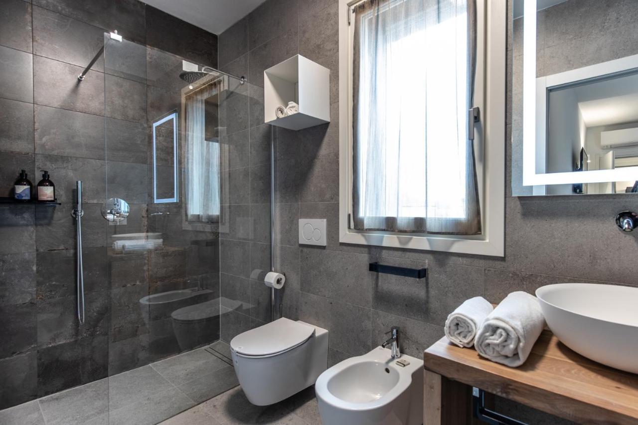 Sei Garda Apartments เปสเคียรา เดล การ์ดา ภายนอก รูปภาพ